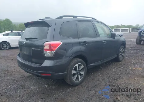 2018 Subaru Forester 2.5I Premium z USA, uszkodzony, nr VIN JF2SJAEC4JH563443